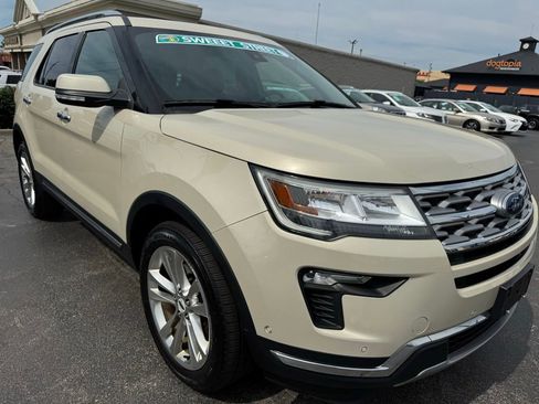 Used 2018 Ford Explorer Limited w/ Equipment Group 301A AWD/4WD image 8