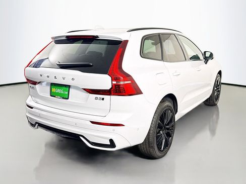 Used 2023 Volvo XC60 B5 Plus w/ Climate Package AWD/4WD image 10