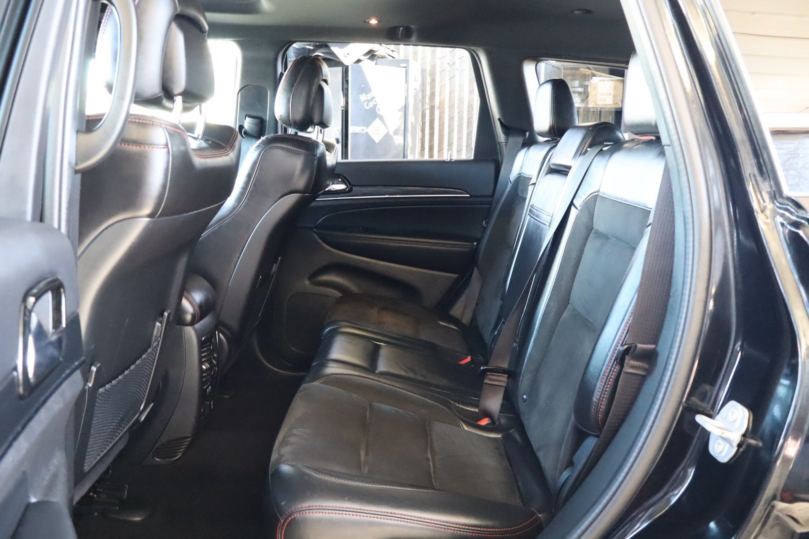 Used 2021 Jeep Grand Cherokee Trailhawk AWD/4WD image 37