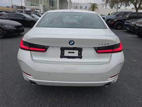 Used 2025 BMW 330i Sedan image 4