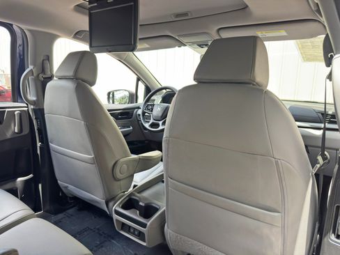 Used 2018 Honda Odyssey EX-L image 37