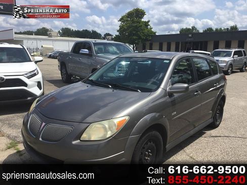 Used 2006 Pontiac Vibe w/ Sport Package FWD image 1