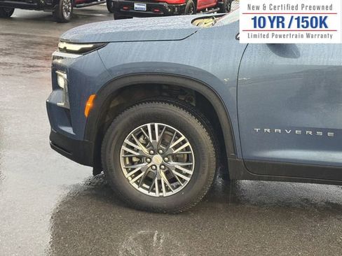 Certified 2025 Chevrolet Traverse LT image 11