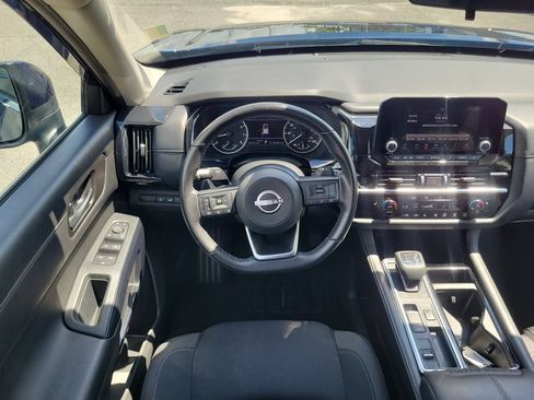 Used 2025 Nissan Pathfinder SV FWD image 13