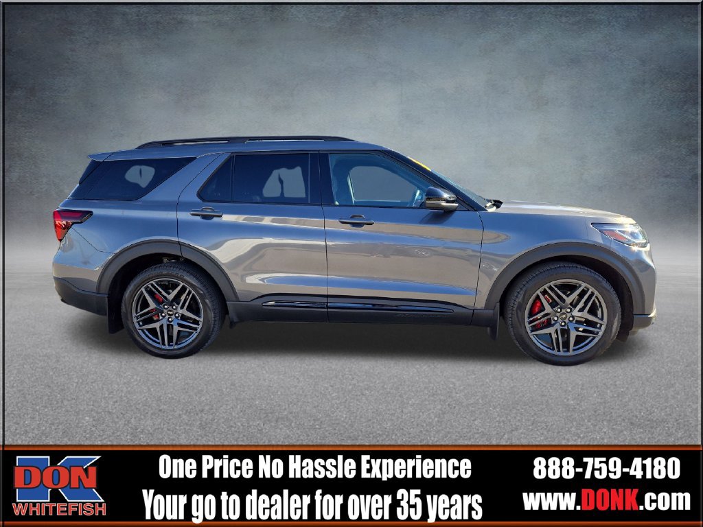 Used 2025 Ford Explorer ST AWD/4WD image 9