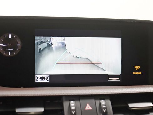 Used 2021 Lexus ES 300h w/ Accessory Package image 18