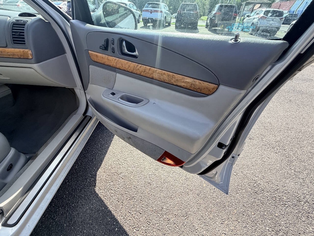 Used 1998 Lincoln Continental FWD image 52