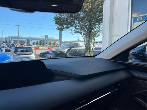 Used 2025 MAZDA MAZDA3 s image 36