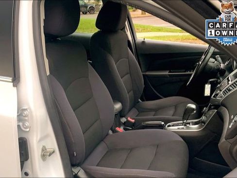 Used 2014 Chevrolet Cruze LT image 7