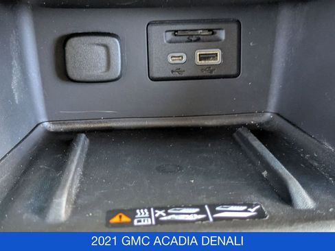 Used 2021 GMC Acadia Denali w/ Denali Ultimate Package image 29