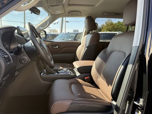 Certified 2024 INFINITI QX80 Premium Select w/ Cargo Package image 12