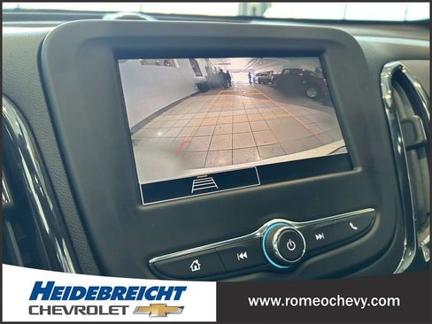 Certified 2022 Chevrolet Equinox RS w/ LPO, Floor Liner Package image 25