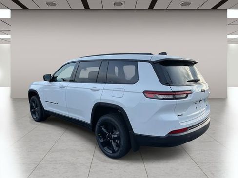 New 2025 Jeep Grand Cherokee L Limited w/ Black Appearance Package image 5