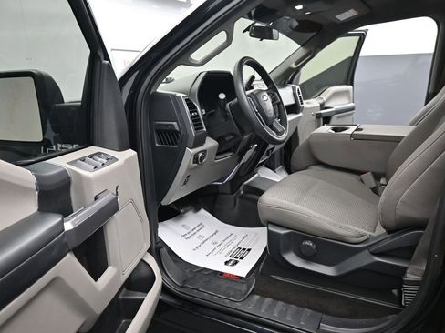 Used 2020 Ford F150 XLT image 17