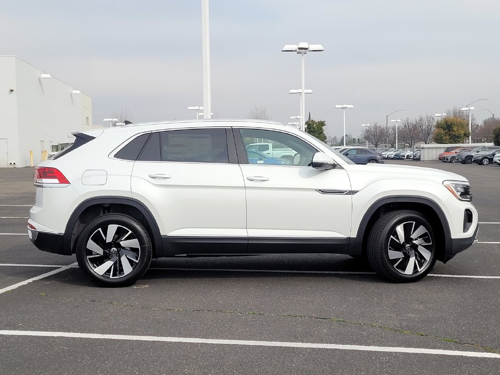 New 2026 Volkswagen Atlas Cross Sport SEL AWD/4WD image 4