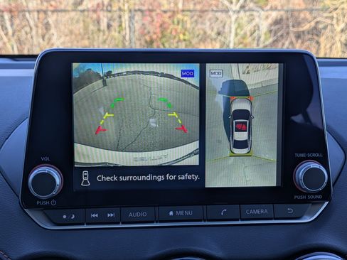 Used 2024 Nissan Sentra SR w/ SR Premium Package image 13