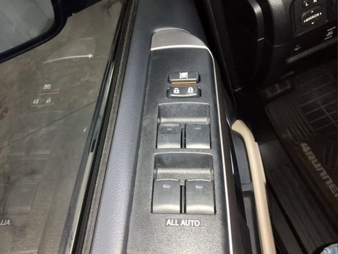Used 2015 Toyota 4Runner Limited AWD/4WD image 17