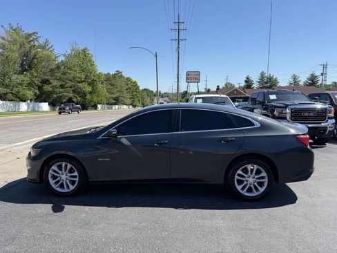 Used 2016 Chevrolet Malibu LT FWD image 4