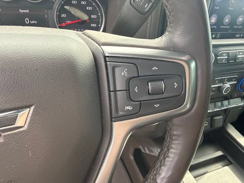 Used 2022 Chevrolet Silverado 1500 LT Trail Boss AWD/4WD image 17