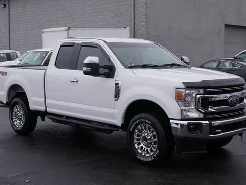 Used 2020 Ford F250 XLT w/ XLT Premium Package image 6