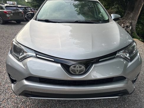 Used 2018 Toyota RAV4 XLE AWD/4WD image 9