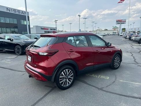 Used 2021 Nissan Kicks SV FWD image 12