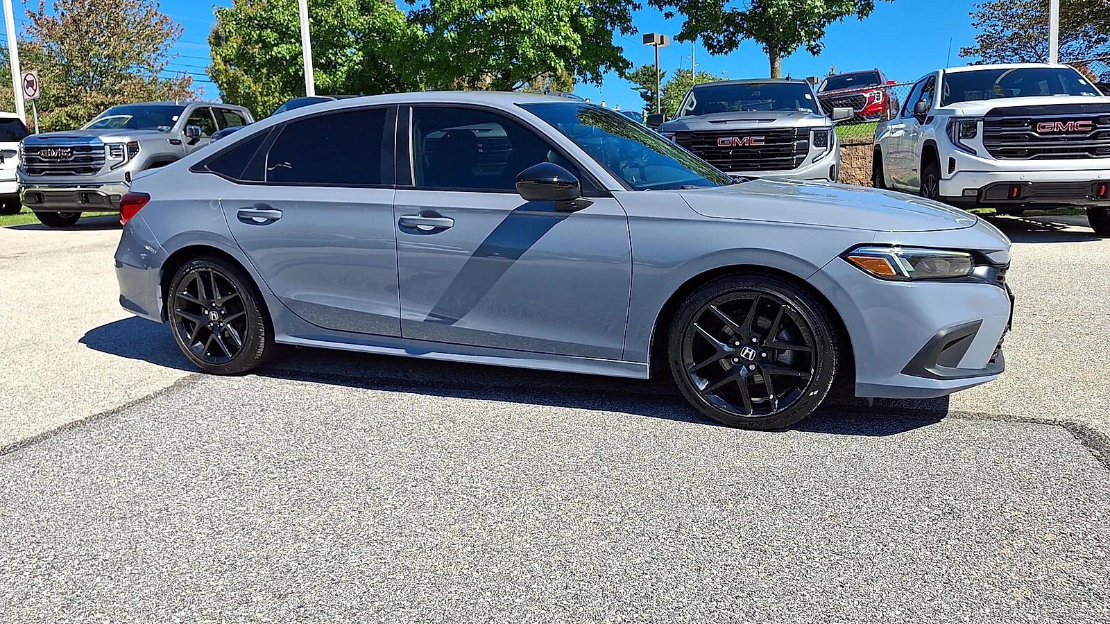 Used 2024 Honda Civic Sport image 2