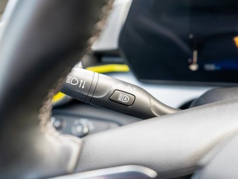 Used 2024 Chevrolet Trax LT w/ Driver Confidence Package image 23