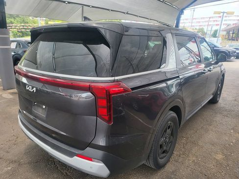 Used 2025 Kia Carnival FWD image 8