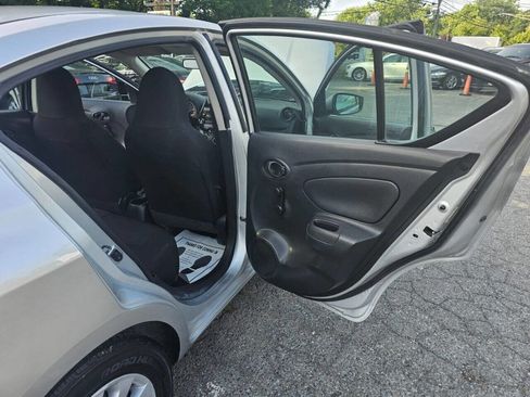 Used 2017 Nissan Versa S Plus image 25