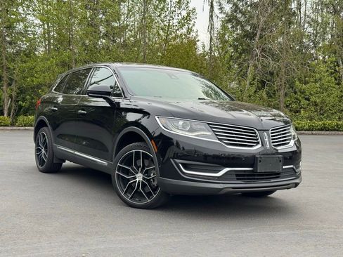 Used 2017 Lincoln MKX Reserve AWD/4WD image 2
