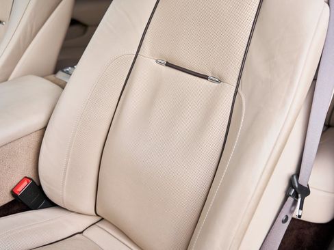 Used 2014 Rolls-Royce Wraith image 45