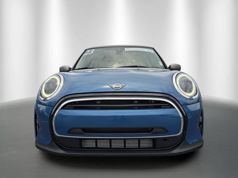 Used 2023 MINI Cooper 2-Door Hardtop w/ Signature Upholstery Package FWD image 2