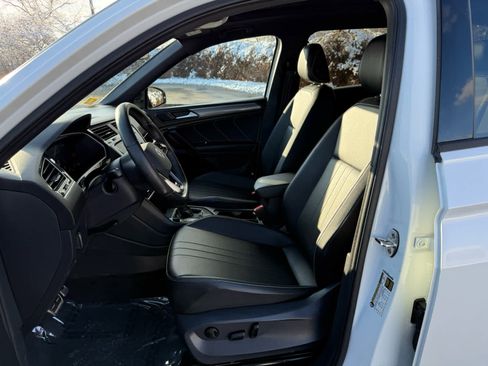 Certified 2023 Volkswagen Tiguan SE R-Line image 18