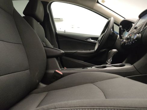 Used 2018 Chevrolet Cruze LT w/ Convenience Package FWD image 21