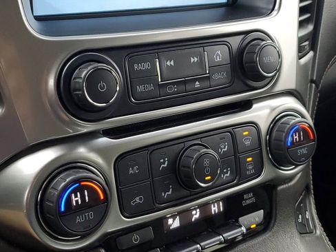 Used 2019 Chevrolet Tahoe LT w/ LT Signature Package image 33