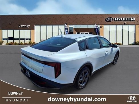 Used 2025 Kia K4 FWD image 4