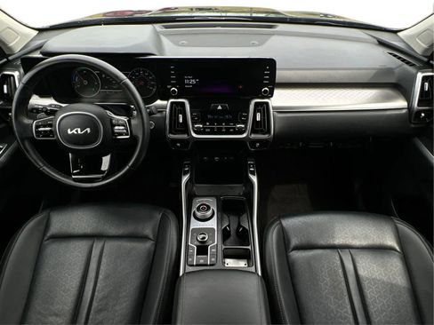 Used 2024 Kia Sorento EX AWD/4WD image 29