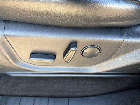 Used 2019 Ford F150 Lariat image 17