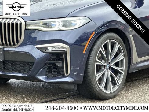 Used 2021 BMW X7 M50i w/ Executive Package image 10