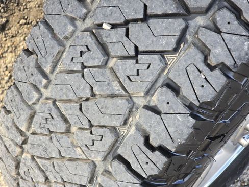 Used 2015 Ford F250 Lariat w/ Lariat Interior Package image 30