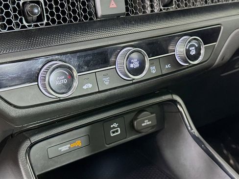 Used 2023 Honda CR-V LX image 16