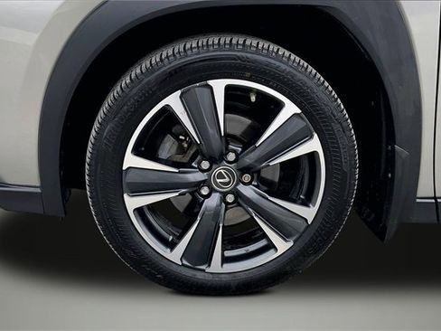 Used 2021 Lexus UX 200 w/ Accessory Package (Z2) image 8