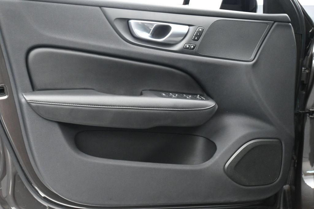 Used 2024 Volvo S60 B5 Plus AWD/4WD image 9