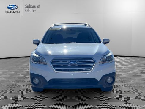 Used 2017 Subaru Outback 2.5i Premium image 13