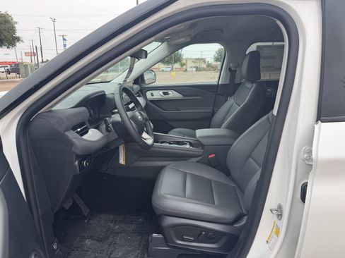 New 2026 Ford Explorer Active w/ Active Comfort Package RWD image 42