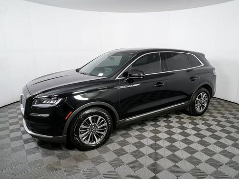 Used 2021 Lincoln Nautilus Reserve image 2