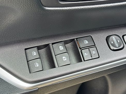 Used 2015 Toyota Camry SE FWD image 13