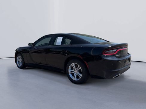 Used 2022 Dodge Charger SXT RWD image 5