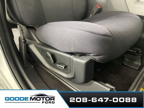 Used 2017 Ford F150 XLT w/ Equipment Group 302A Luxury image 24